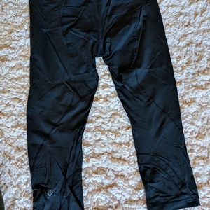 Lululemon Black crop pants